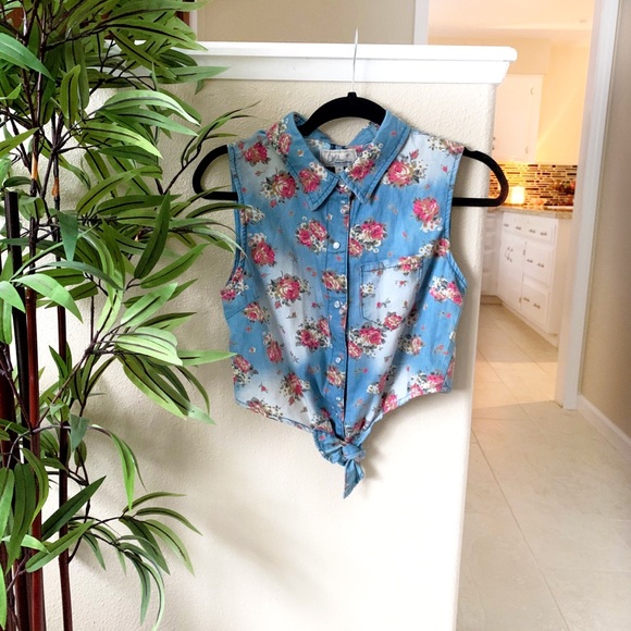 Vintage Forever 21 button up tie knot shirt - Picture 3 of 4